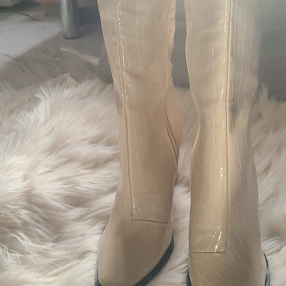 Snake Square Front Boots - Picture 9 of 16